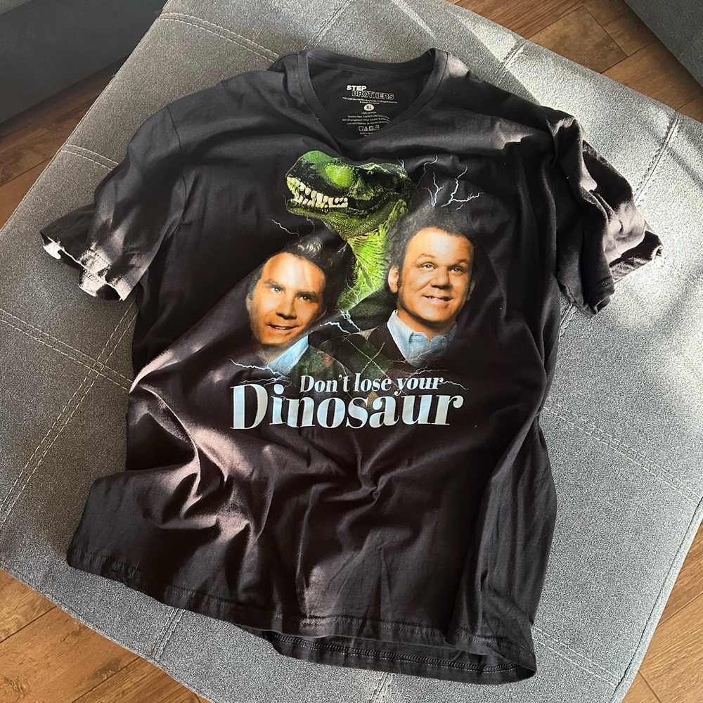 Don’t Loose Your Dinosaur Men’s T-Shirt NEW W/O TAGS